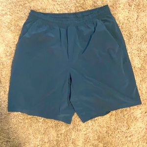 Lululemon pacebreaker 9” shorts sz large linerless
